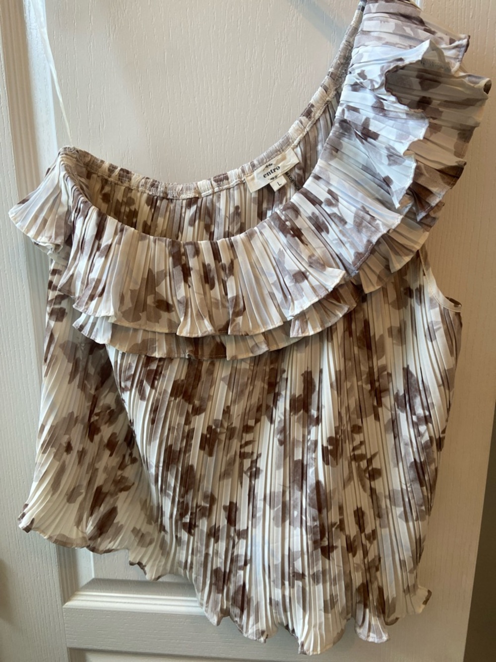entro Pleated One-Shoulder Ruffle Camisole - Cream & Brown Floral